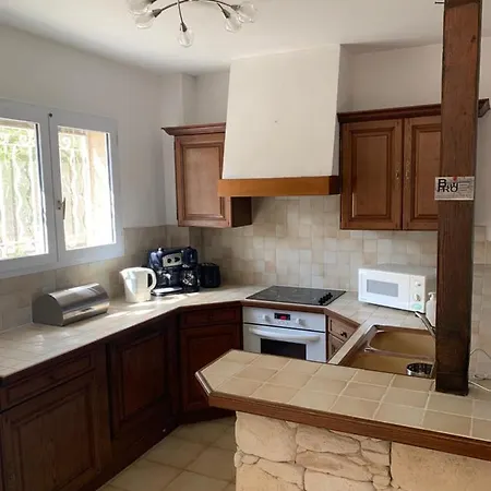 Bord De ヴィラ セルヴィオーヌ