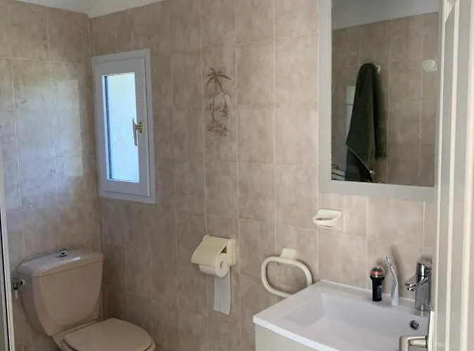 וילה Bord De סרביון